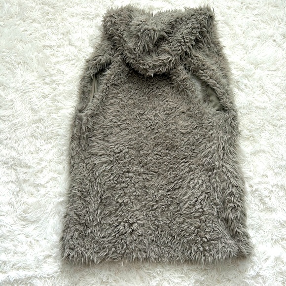 Grey Furry Vest - Picture 3 of 3